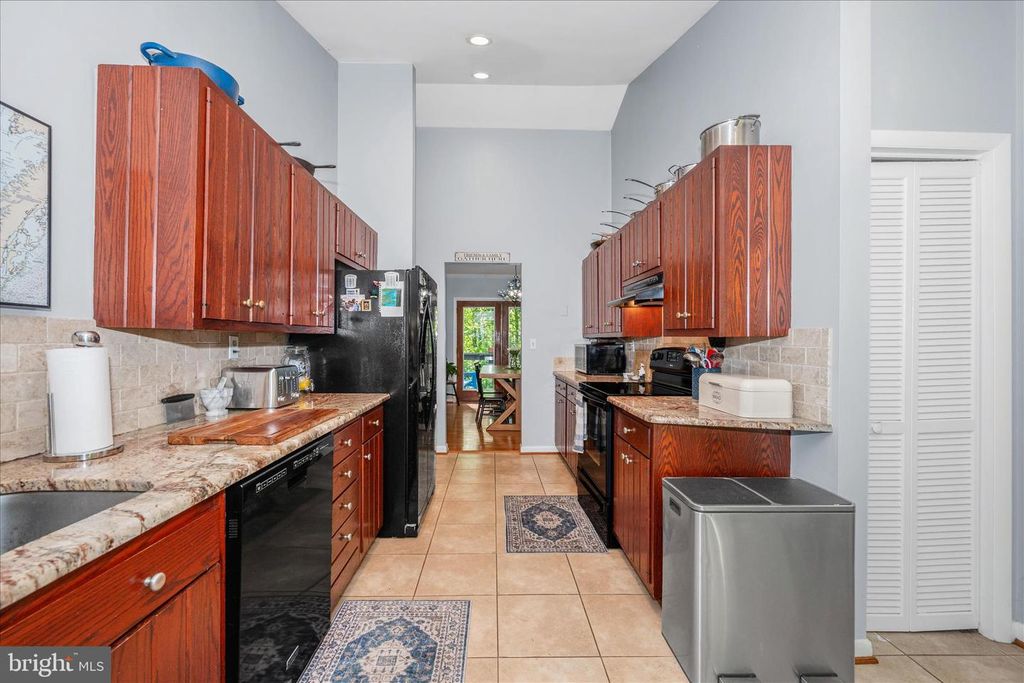 Image 19 of property listing at 3741 PINEWOOD CT, Chesapeake Beach, MD 20732