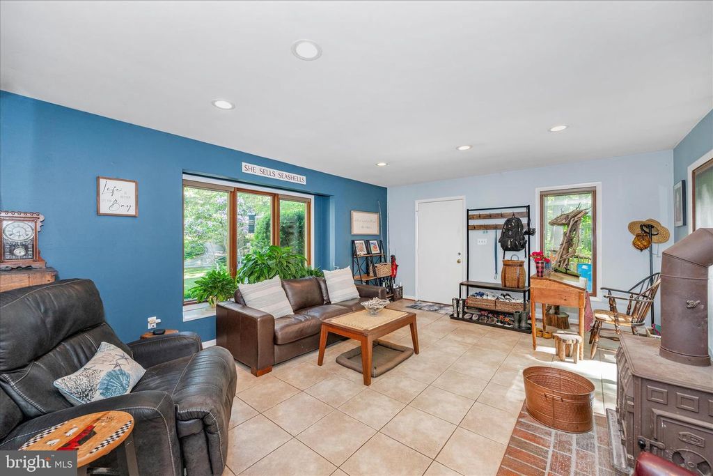 Image 25 of property listing at 3741 PINEWOOD CT, Chesapeake Beach, MD 20732