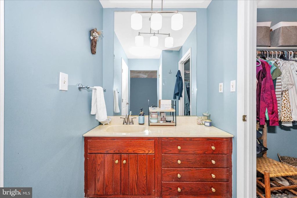 Image 32 of property listing at 3741 PINEWOOD CT, Chesapeake Beach, MD 20732