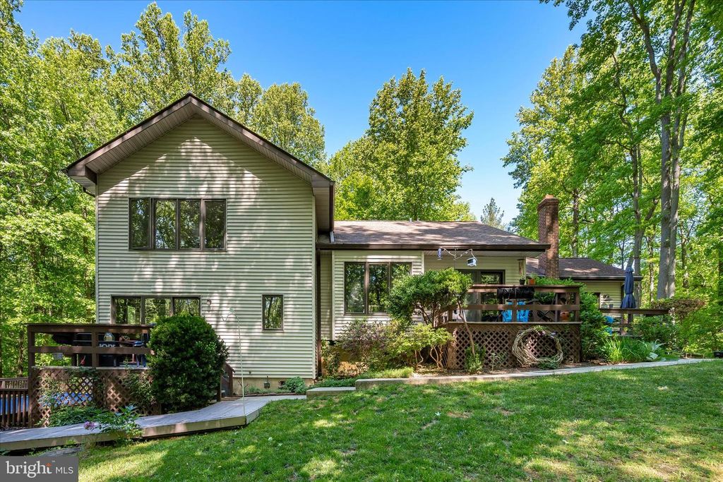 Image 49 of property listing at 3741 PINEWOOD CT, Chesapeake Beach, MD 20732