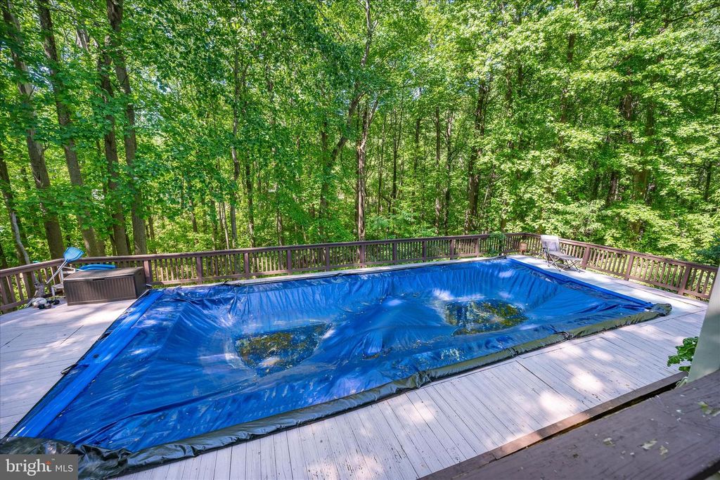 Image 63 of property listing at 3741 PINEWOOD CT, Chesapeake Beach, MD 20732