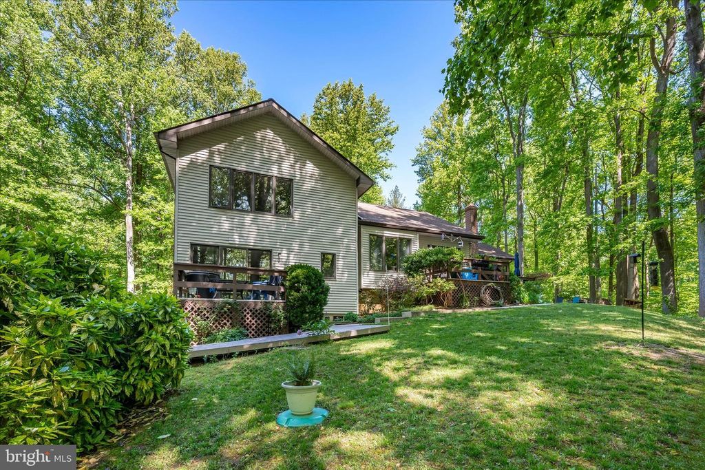 Image 71 of property listing at 3741 PINEWOOD CT, Chesapeake Beach, MD 20732