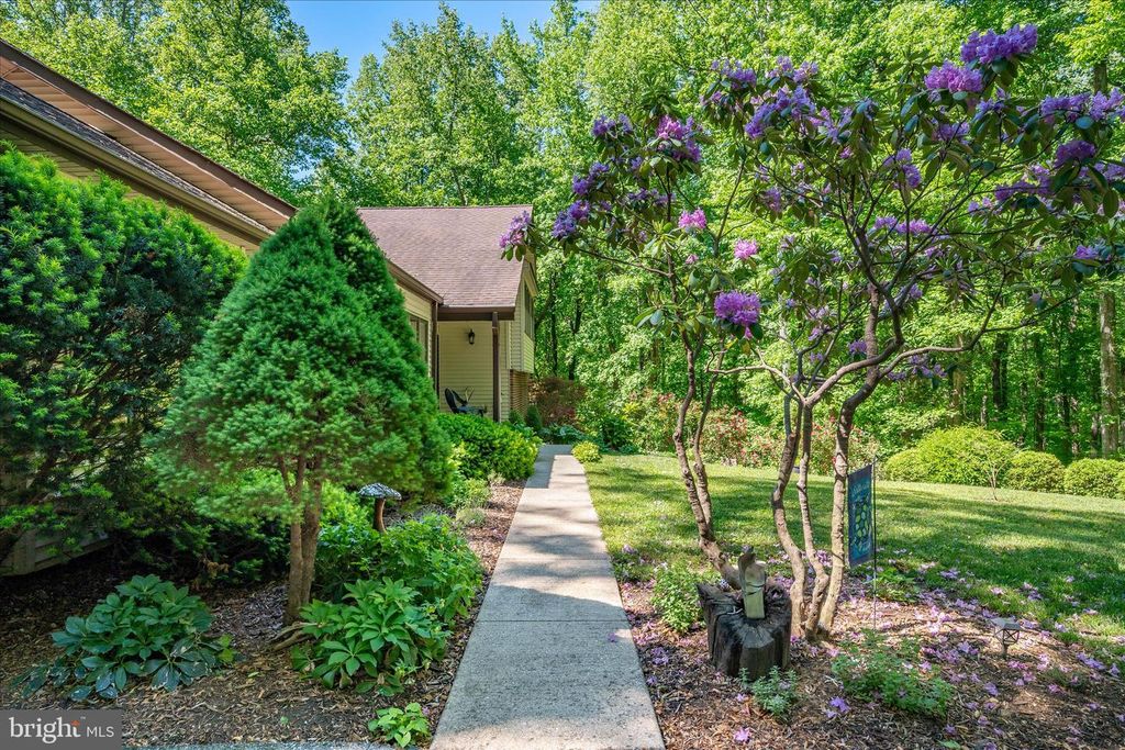 Image 81 of property listing at 3741 PINEWOOD CT, Chesapeake Beach, MD 20732