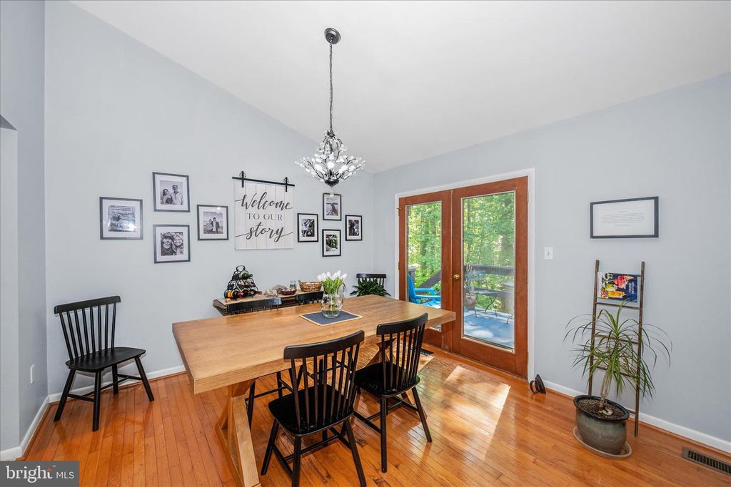 Image 9 of property listing at 3741 PINEWOOD CT, Chesapeake Beach, MD 20732