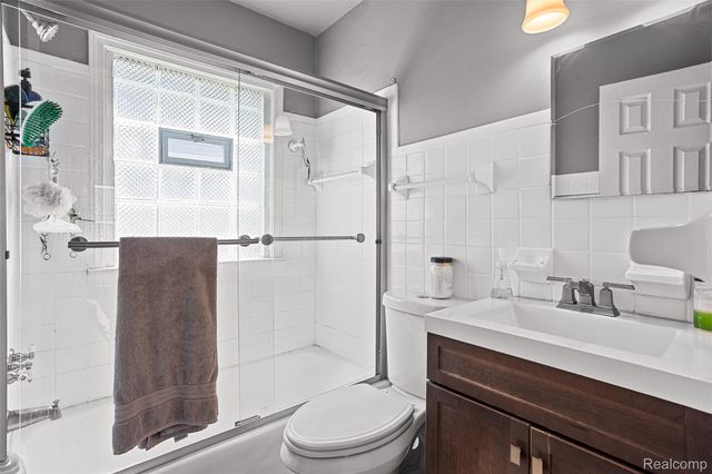 21726 Alger Street, St. Clair Shores, MI 48080