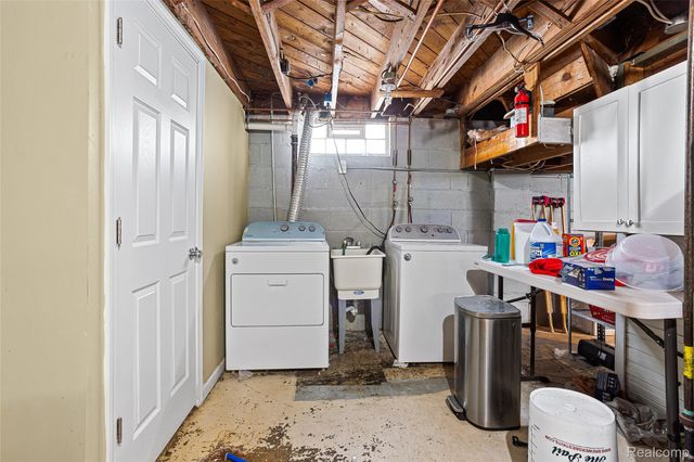 21726 Alger Street, St. Clair Shores, MI 48080