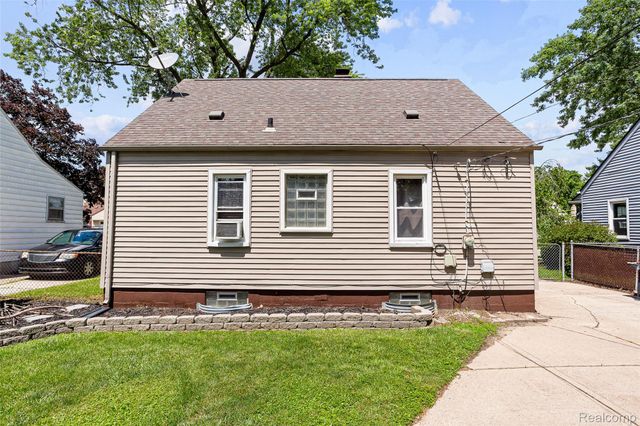 21726 Alger Street, St. Clair Shores, MI 48080