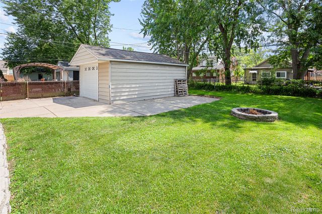 21726 Alger Street, St. Clair Shores, MI 48080