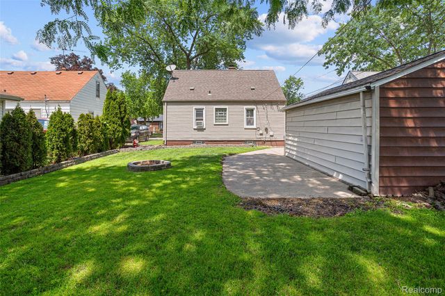 21726 Alger Street, St. Clair Shores, MI 48080