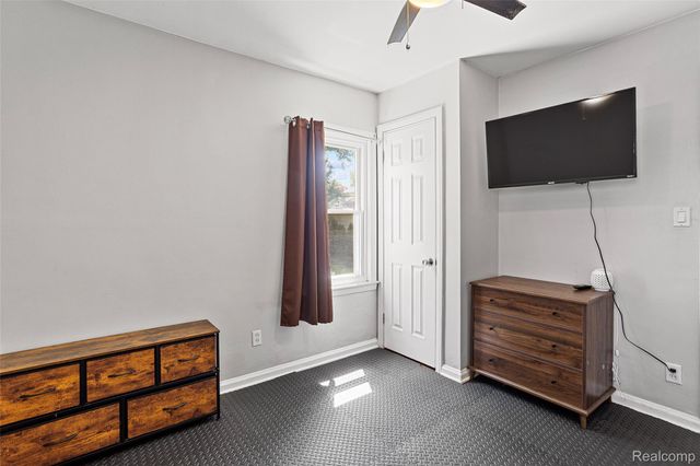 21726 Alger Street, St. Clair Shores, MI 48080