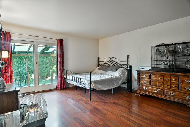 9221 Dirkshire Drive, Woodstock, IL 60098