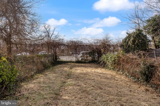 434 LAWRENCE ST, Burlington, NJ 08016