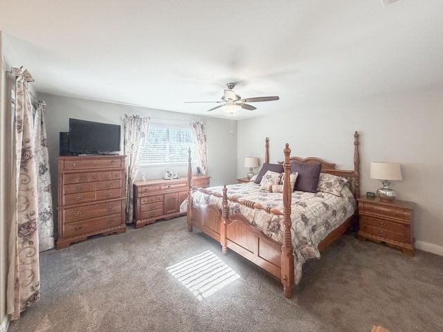 5500 Stately Oak Ln, Carmichael, CA 95608