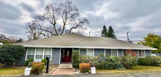 5500 Stately Oak Ln, Carmichael, CA 95608