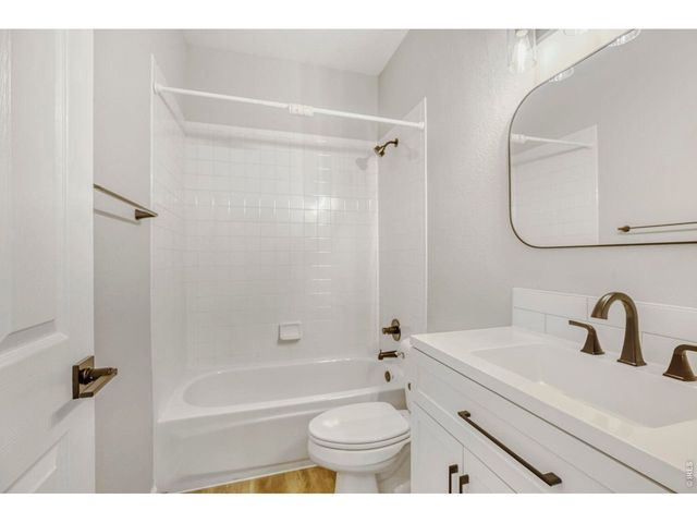 1966 Hillside Pl, Windsor, CO 80550