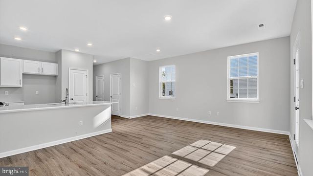 128 W MONTGOMERY AVE, Wildwood, NJ 08260