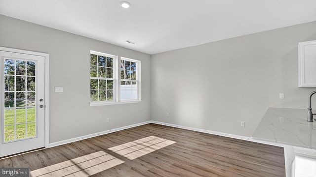 128 W MONTGOMERY AVE, Wildwood, NJ 08260