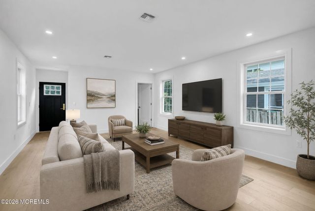 26 Center Street, Rumson, NJ 07760