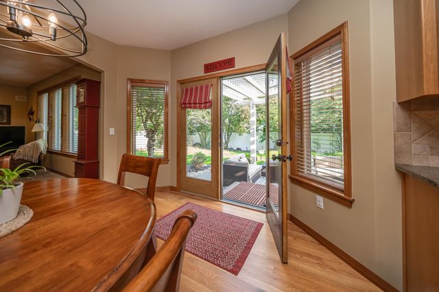 1017 E Golden Ct, Spokane, WA 99208