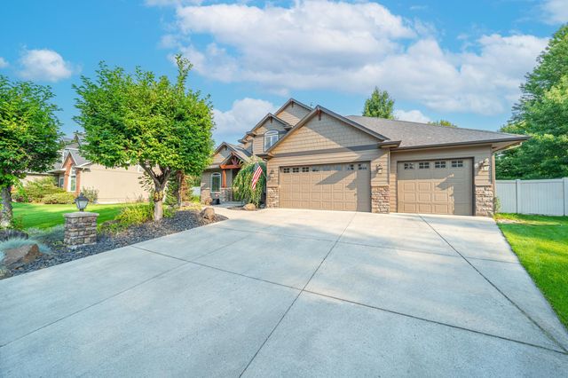 1017 E Golden Ct, Spokane, WA 99208