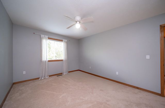 1017 E Golden Ct, Spokane, WA 99208