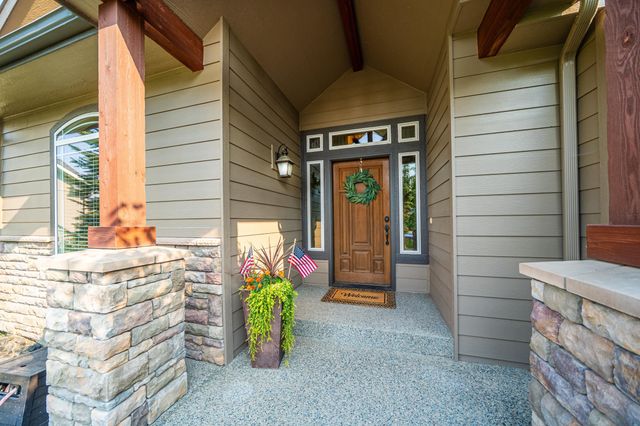 1017 E Golden Ct, Spokane, WA 99208