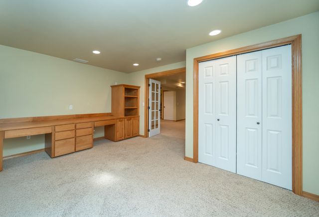 1017 E Golden Ct, Spokane, WA 99208