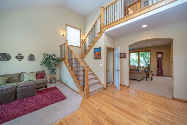 1017 E Golden Ct, Spokane, WA 99208