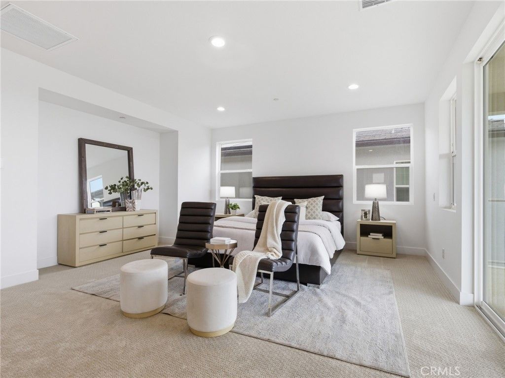 Image 22 of property listing at 27643 Juniper Lane, Valencia, CA 91381