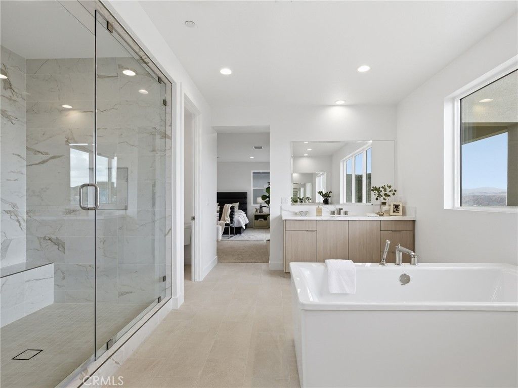 Image 28 of property listing at 27643 Juniper Lane, Valencia, CA 91381