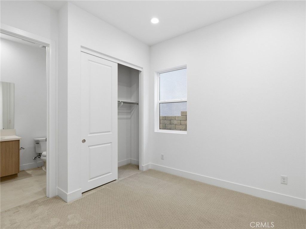 Image 29 of property listing at 27643 Juniper Lane, Valencia, CA 91381