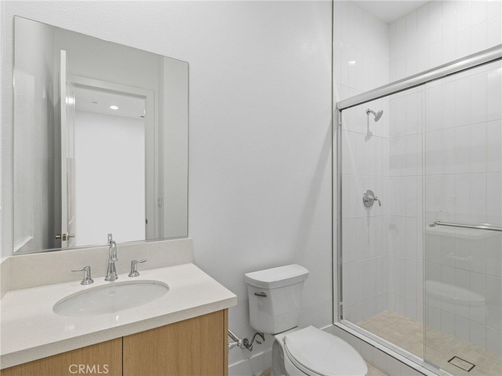 Image 31 of property listing at 27643 Juniper Lane, Valencia, CA 91381