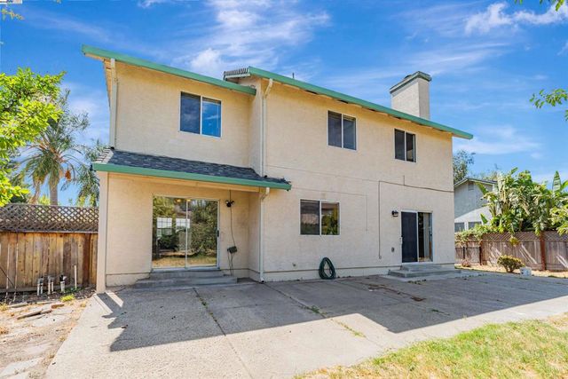 15150 Hollyhock Ct, Lathrop, CA 95330