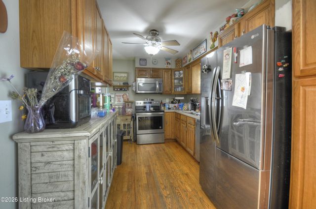 6303 Venango Dr, Louisville, KY 40258