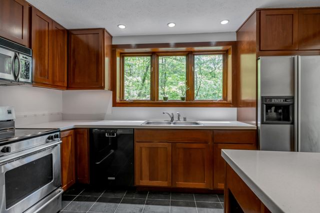 3010 River Circle Drive, Richmond, KY 40475