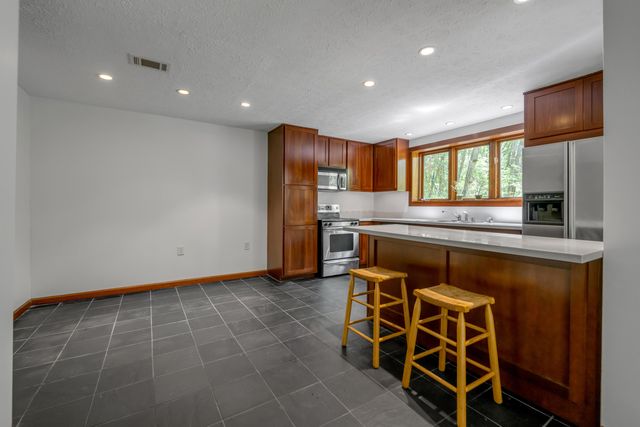 3010 River Circle Drive, Richmond, KY 40475