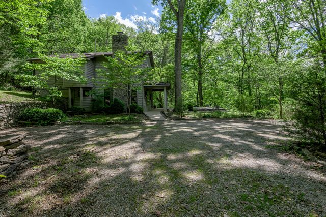3010 River Circle Drive, Richmond, KY 40475