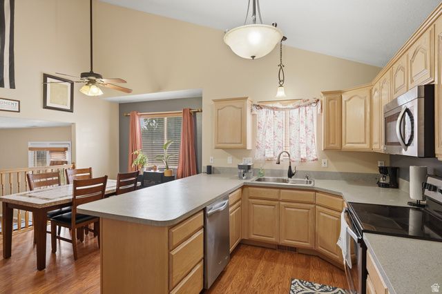 2244 N 1350 W, Clinton, UT 84015
