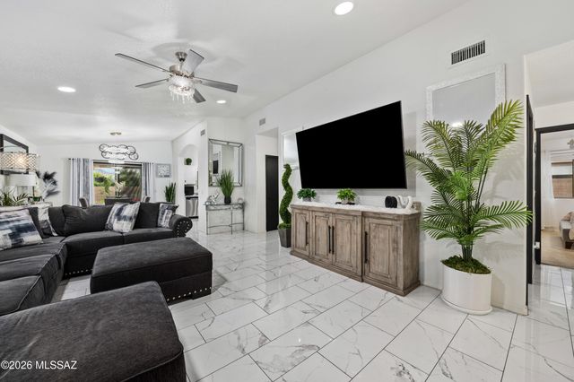 6324 W Velvet Senna Drive, Tucson, AZ 85757