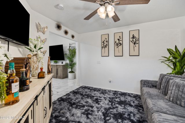 6324 W Velvet Senna Drive, Tucson, AZ 85757