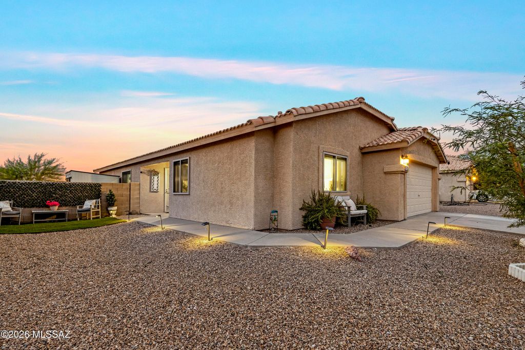 6324 W Velvet Senna Drive, Tucson, AZ 85757
