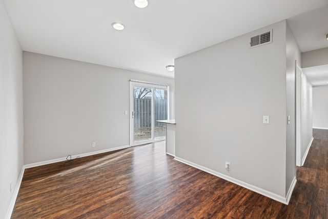 1900 Richard Jones Rd Apt V10, Nashville, TN 37215