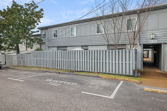 1900 Richard Jones Rd Apt V10, Nashville, TN 37215