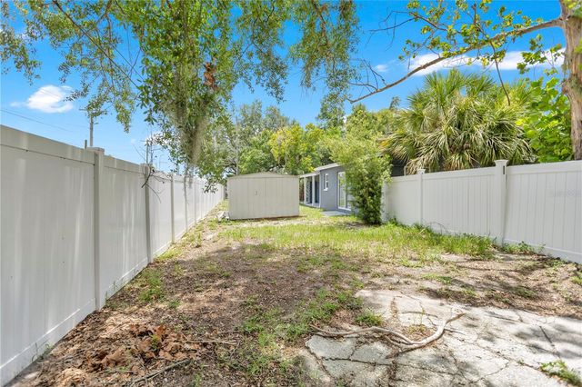 1409 COLLEGE PARK LANE, Tampa, FL 33612