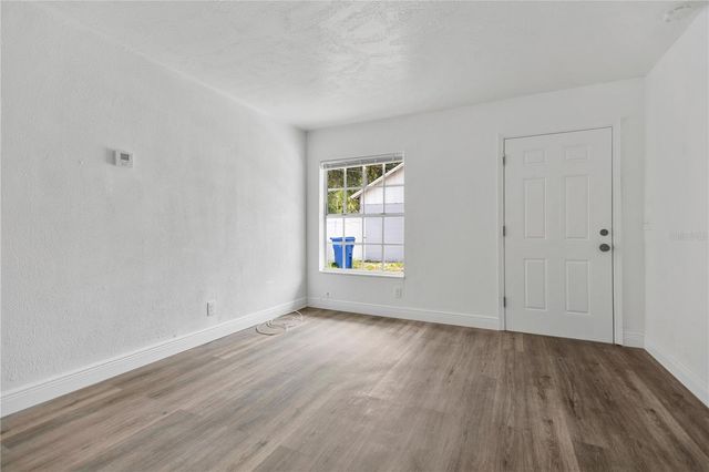 1409 COLLEGE PARK LANE, Tampa, FL 33612