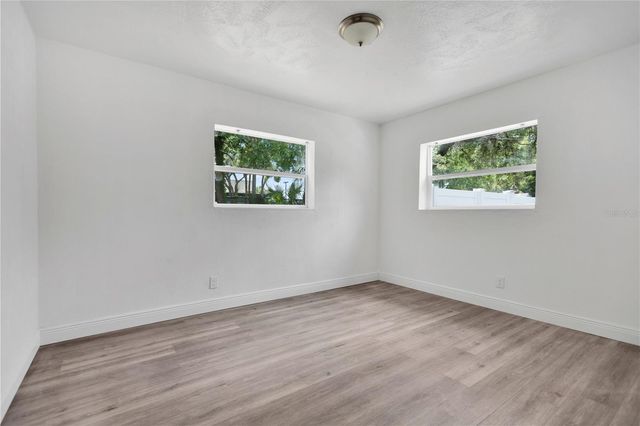 1409 COLLEGE PARK LANE, Tampa, FL 33612