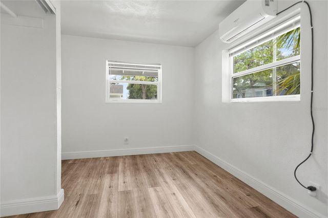 1409 COLLEGE PARK LANE, Tampa, FL 33612