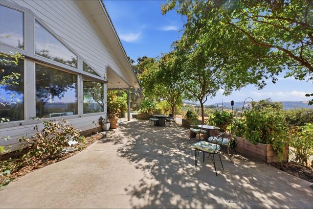 8857 Miwok Trl, Mokelumne Hill, CA 95245