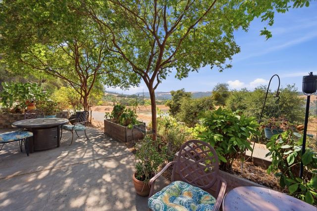 8857 Miwok Trl, Mokelumne Hill, CA 95245