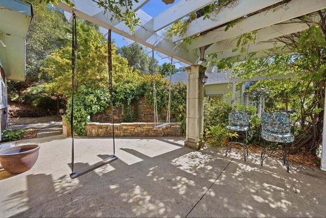 8857 Miwok Trl, Mokelumne Hill, CA 95245